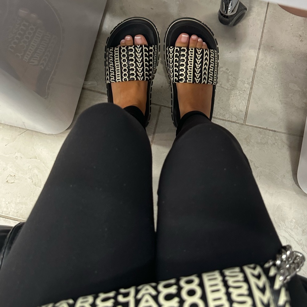 Marc jacobs slides.